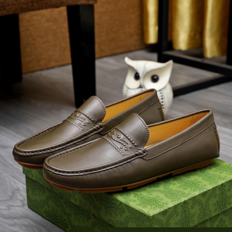 G*u*i leather shoes